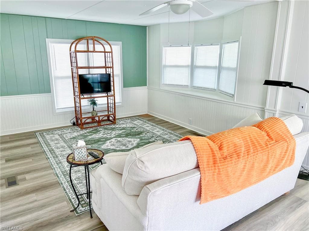 301 Dillard AVE-8