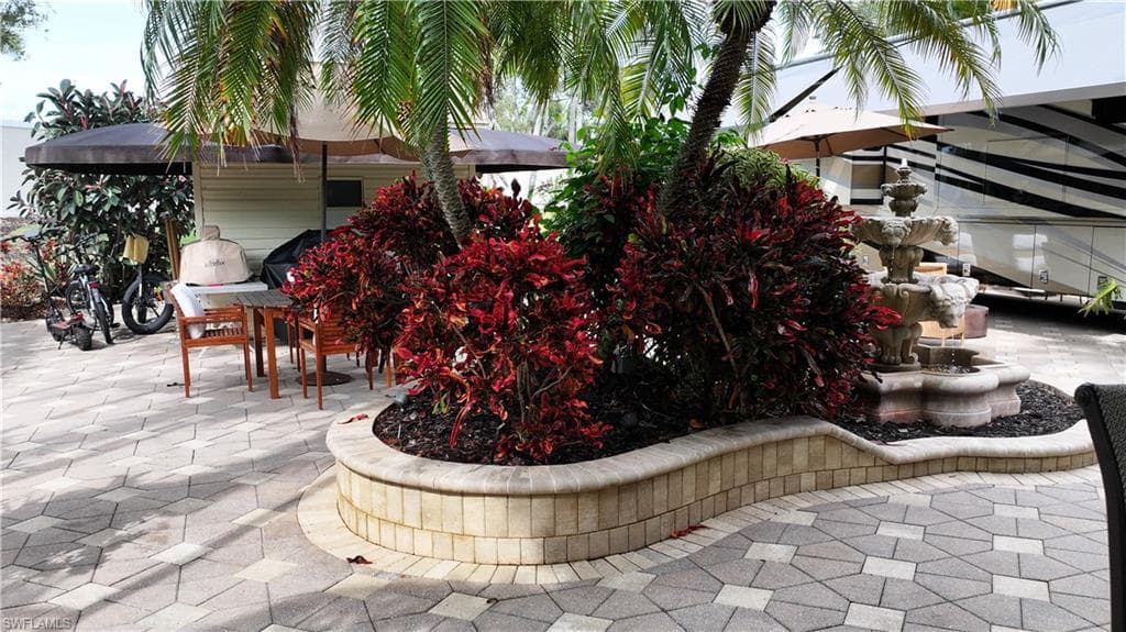 4662 Southern Breeze DR-14