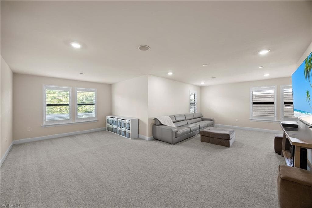 6825 Greenbriar CT-23