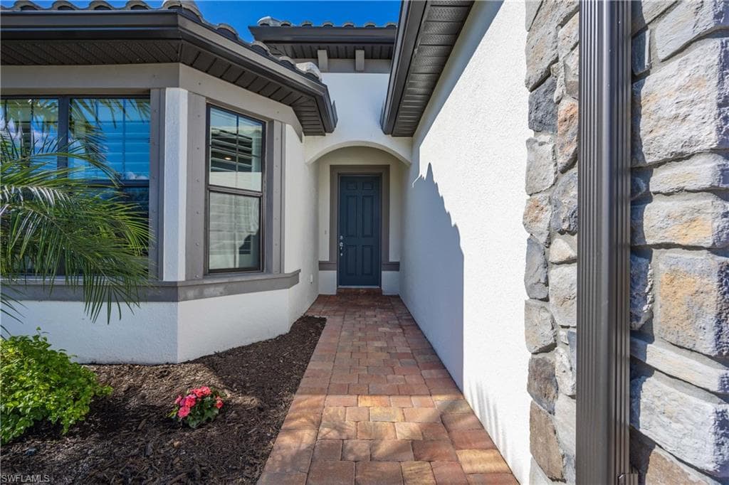 6825 Greenbriar CT-3