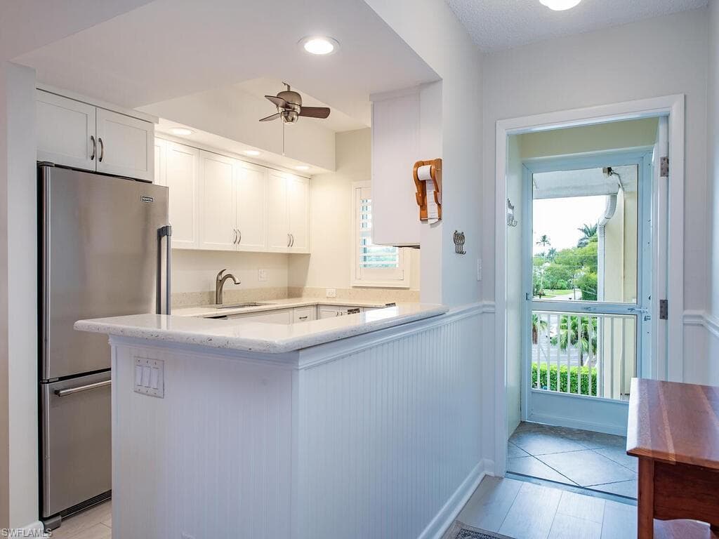 218 Banyan BLVD 218-1