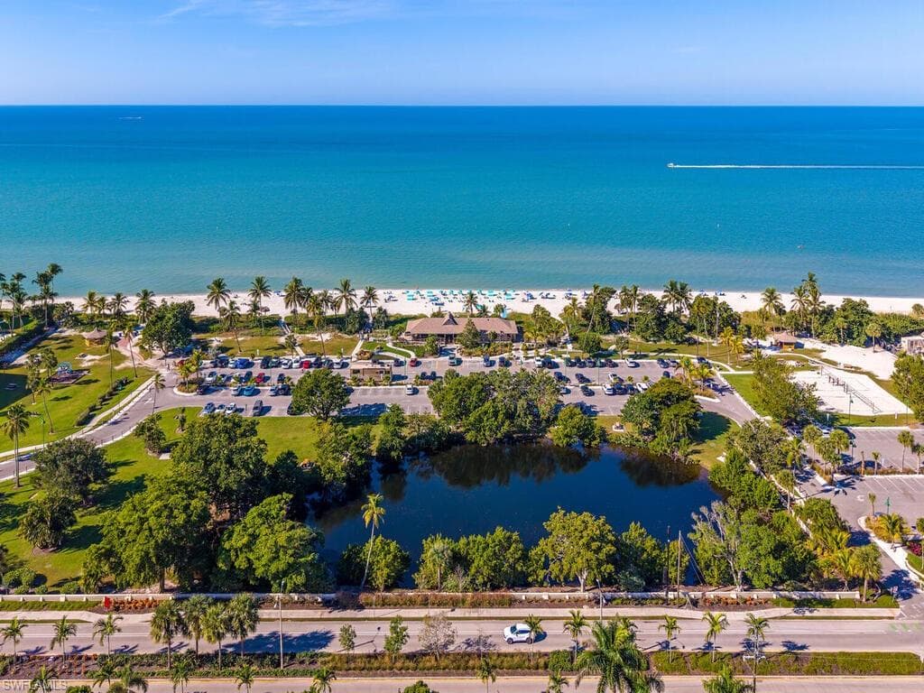 218 Banyan BLVD 218-14