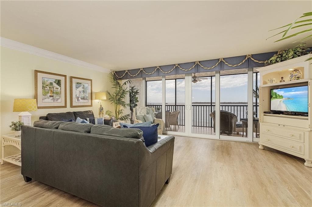 17080 Harbour Point DR 213-1