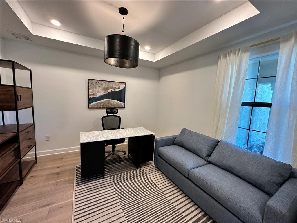 9260 Cormorant DR-16