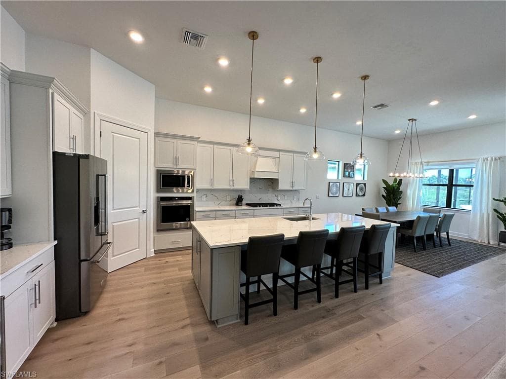 9260 Cormorant DR-3