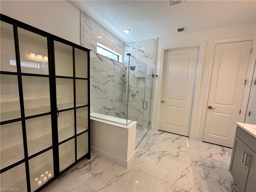 9260 Cormorant DR-20