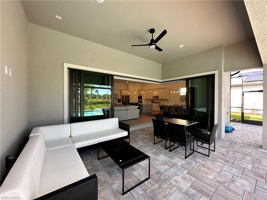 9260 Cormorant DR-9