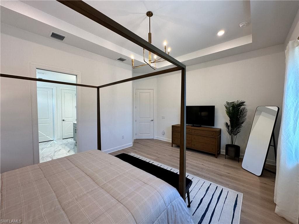 9260 Cormorant DR-19