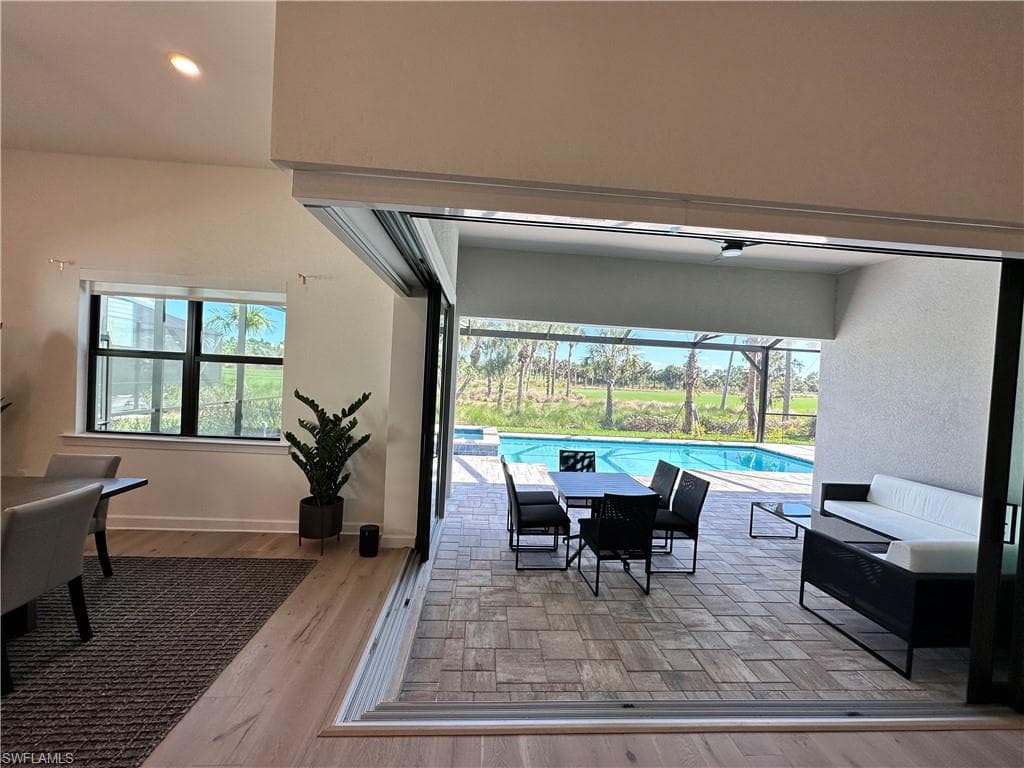 9260 Cormorant DR-8