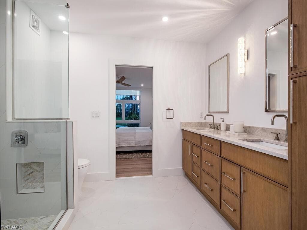 400 Park Shore DR 102-10