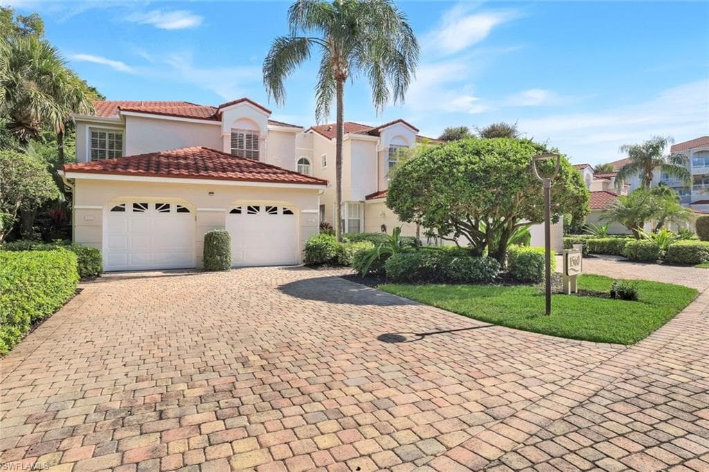1560 Clermont DR D-201-22