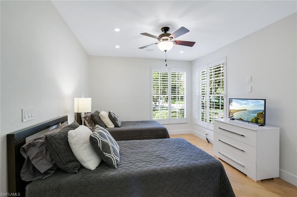1560 Clermont DR D-201-15