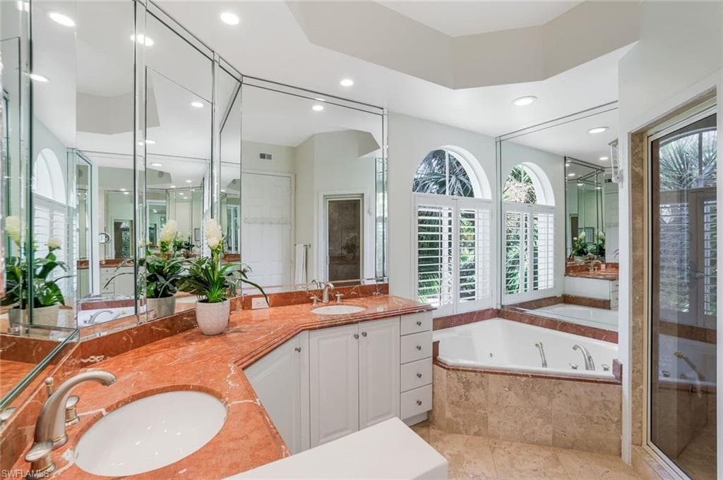 1560 Clermont DR D-201-11