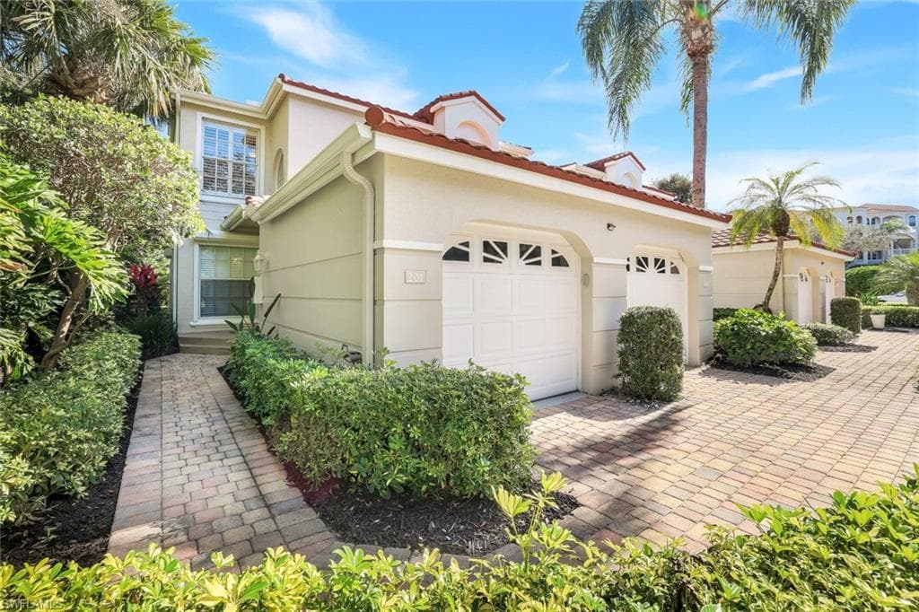 1560 Clermont DR D-201-19