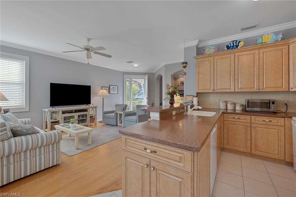 9336 Lake Abby LN-9