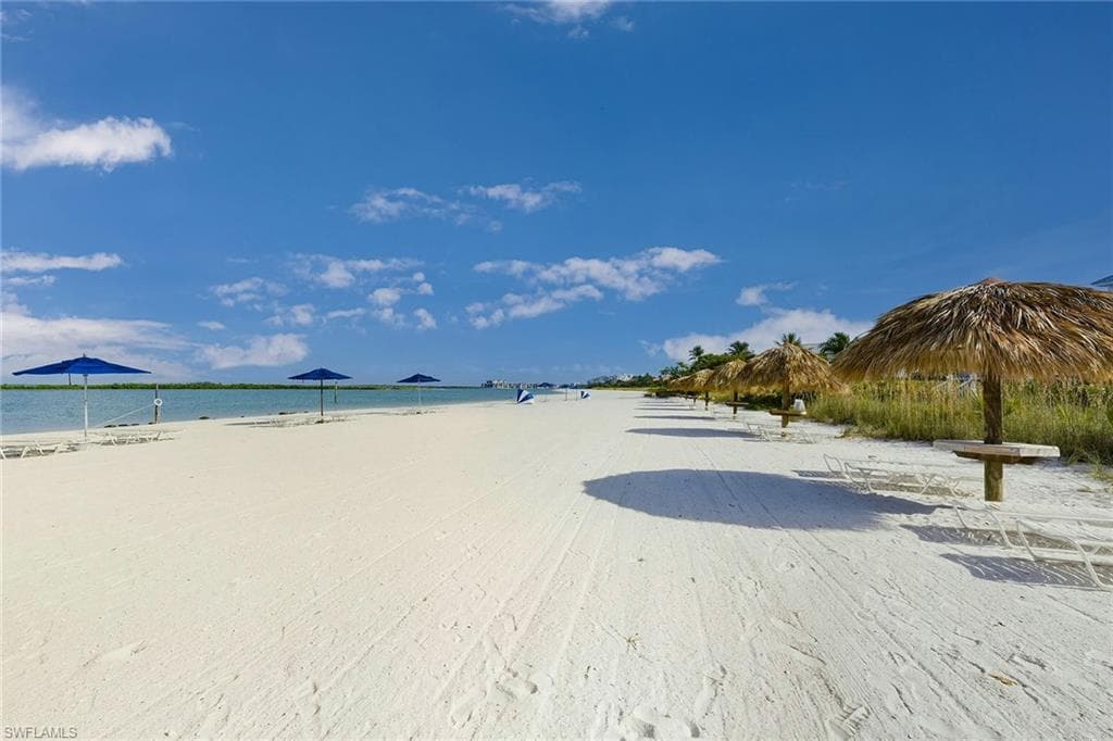 321 Hideaway CIR S-24