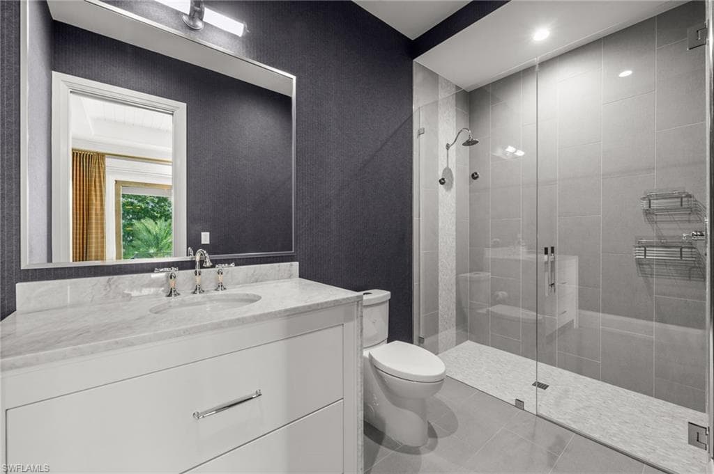 142 Eugenia DR-42