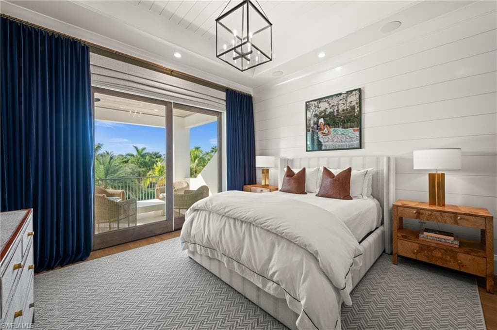 142 Eugenia DR-43