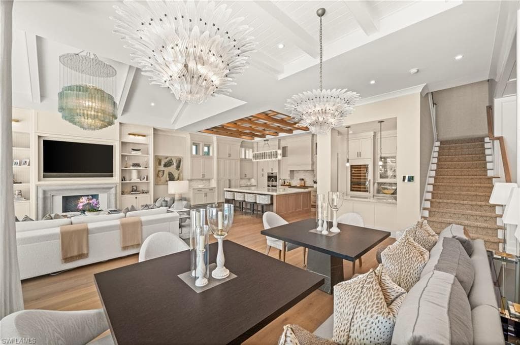 142 Eugenia DR-7