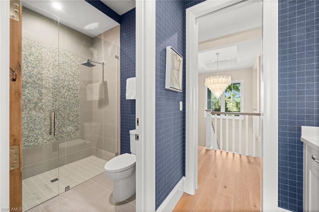 142 Eugenia DR-44