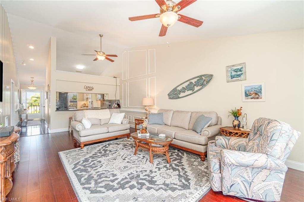 912 SW 48th TER 208-9