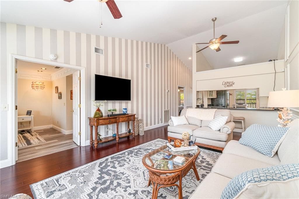 912 SW 48th TER 208-10