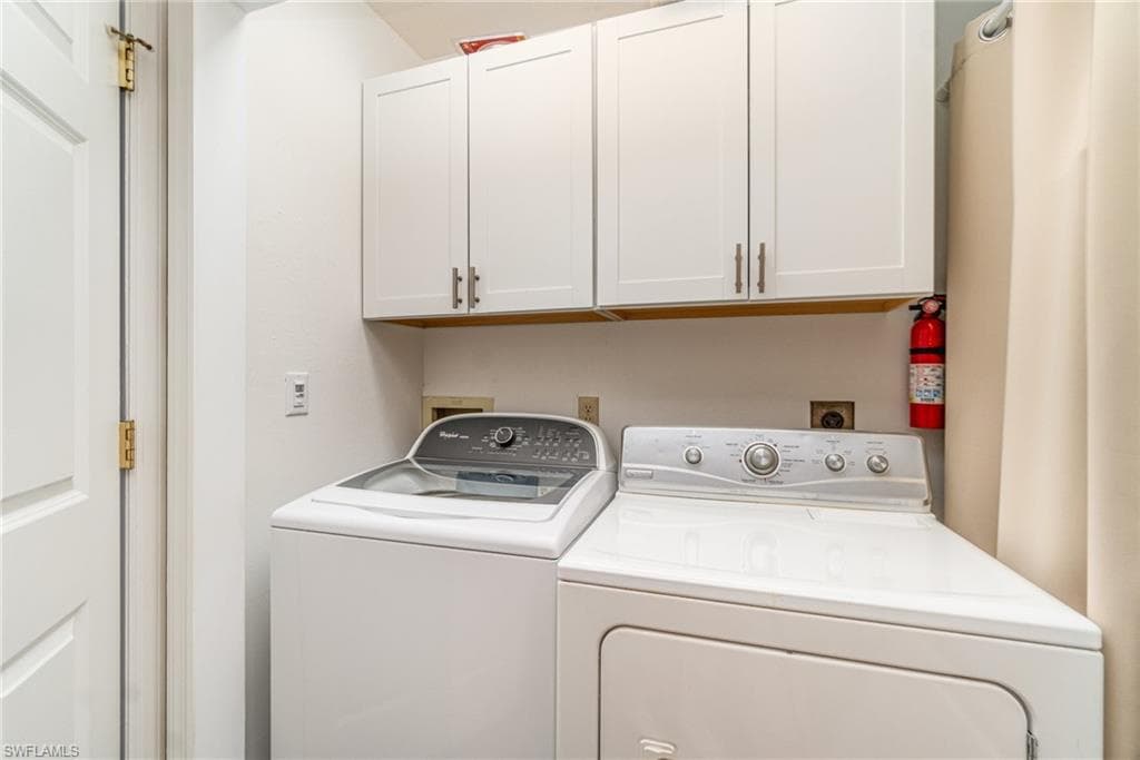 912 SW 48th TER 208-19