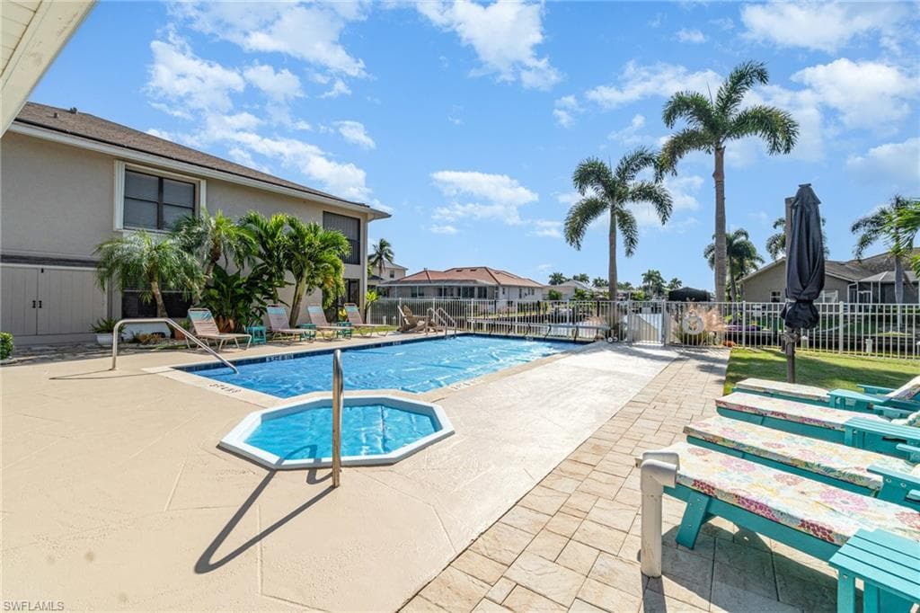 912 SW 48th TER 208-29