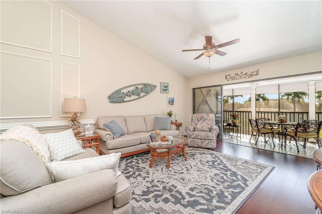 912 SW 48th TER 208-8