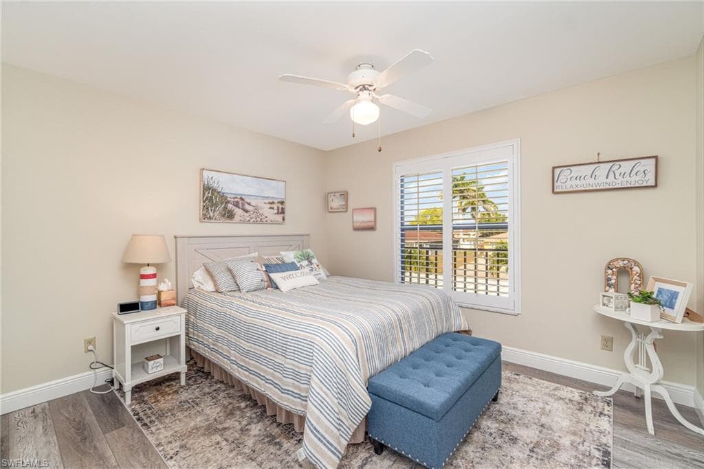 912 SW 48th TER 208-25