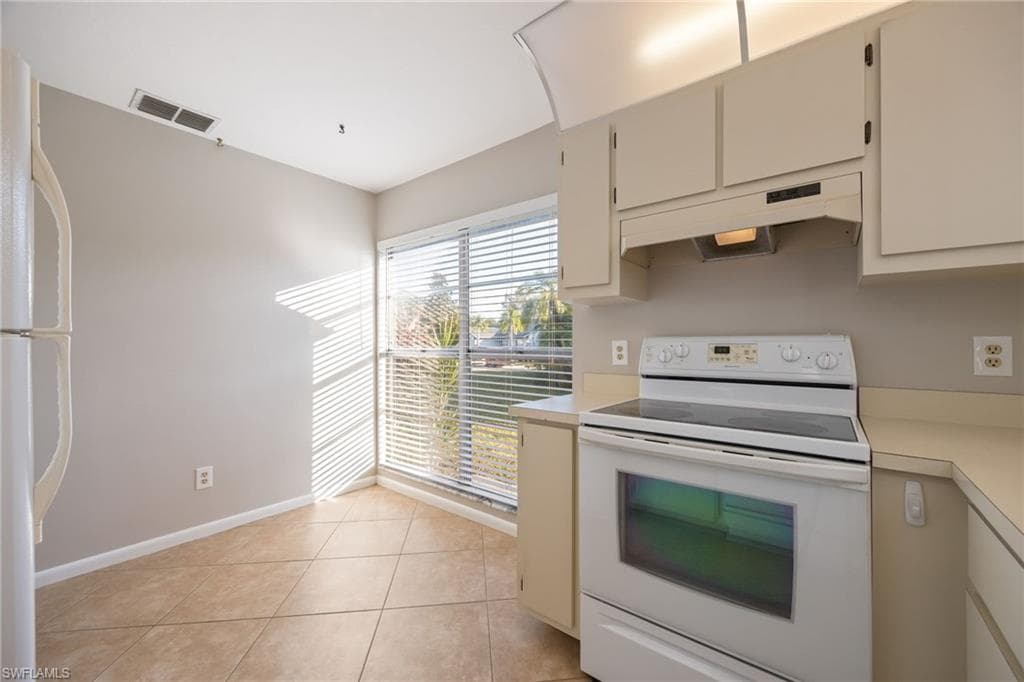 10623 Arlingford BLVD-13