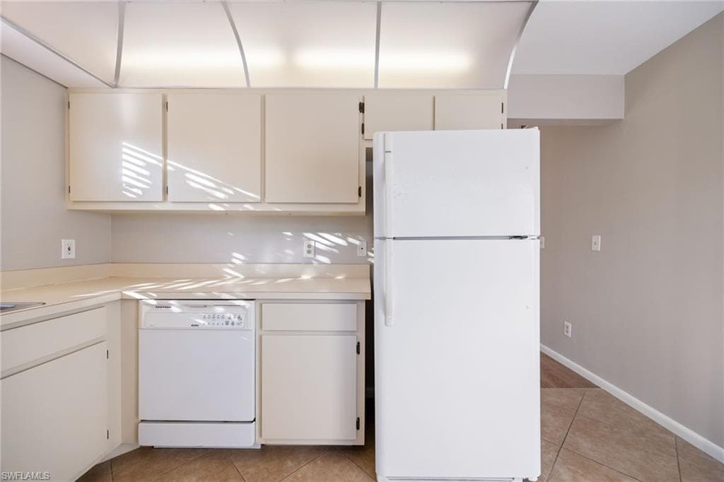 10623 Arlingford BLVD-12