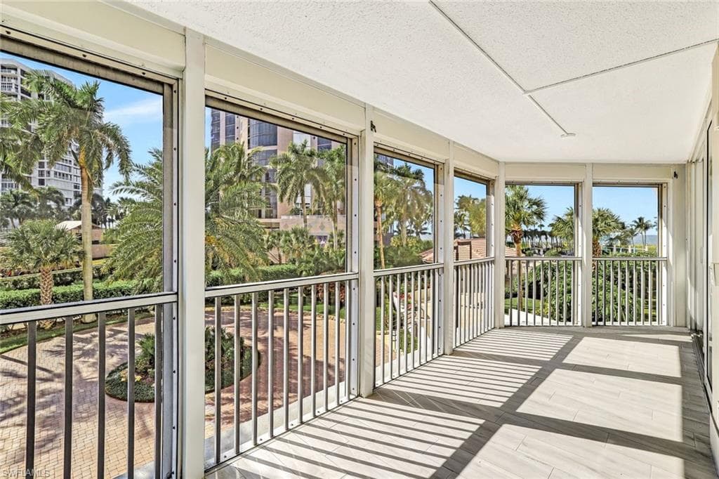 4401 Gulf Shore BLVD N C205-23