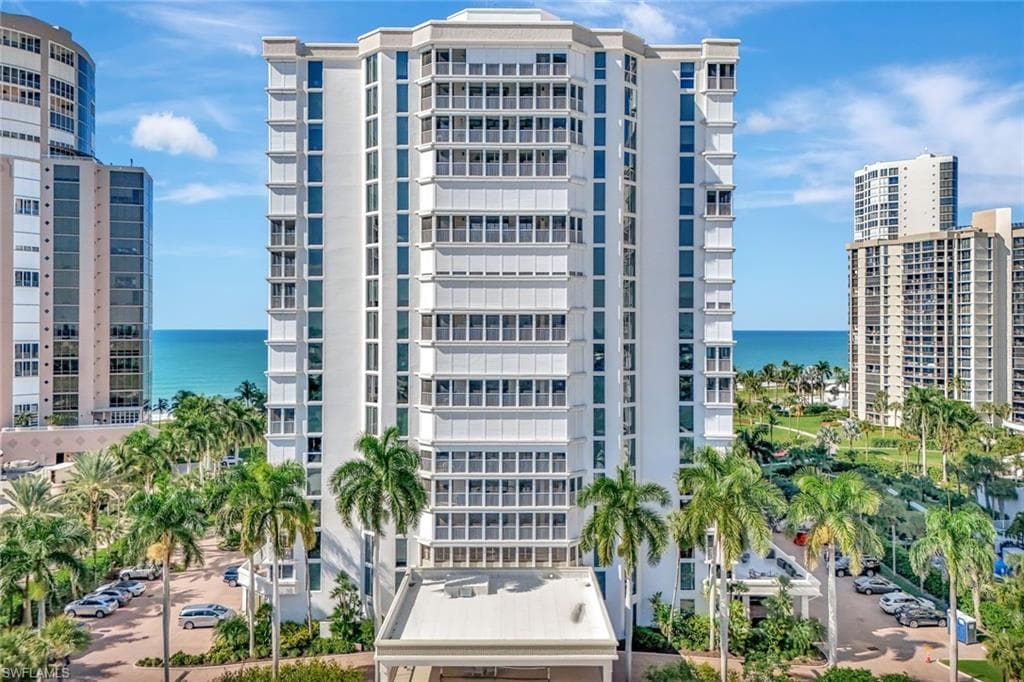 4401 Gulf Shore BLVD N C205-32
