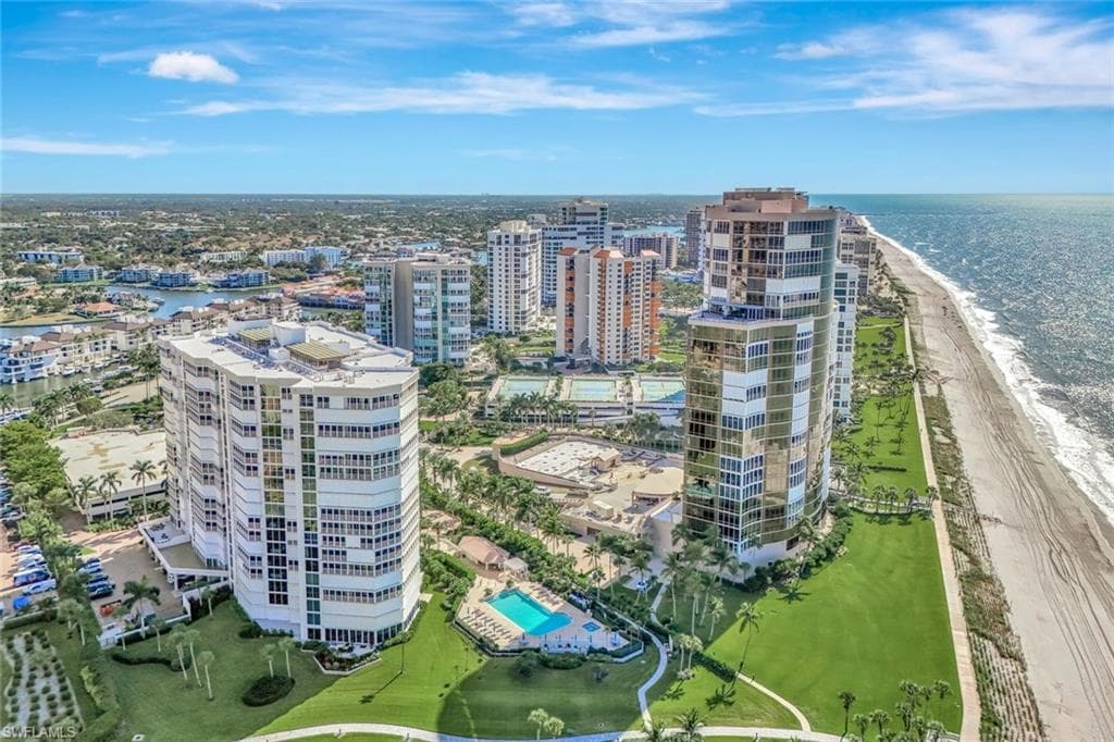 4401 Gulf Shore BLVD N C205-1