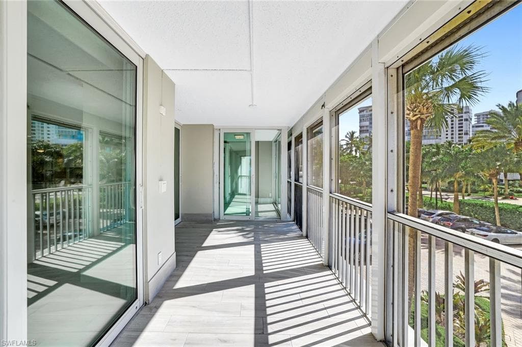 4401 Gulf Shore BLVD N C205-24