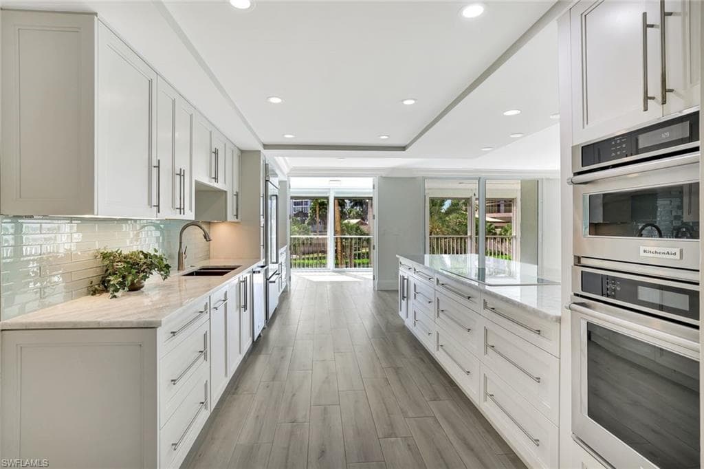 4401 Gulf Shore BLVD N C205-8