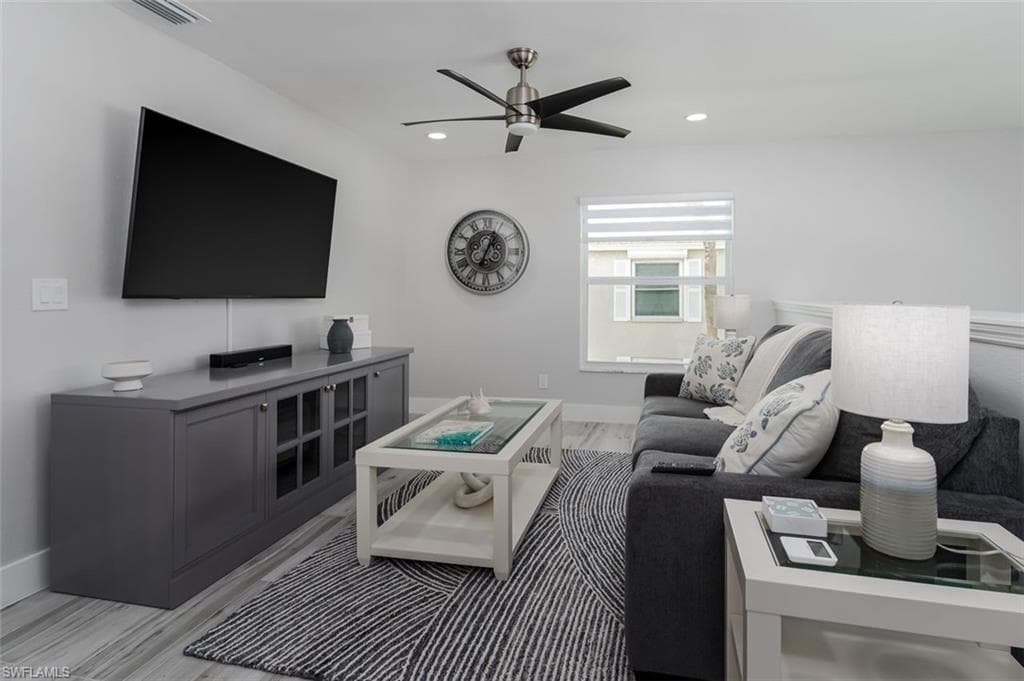 834 Gulf Pavilion DR 204-12