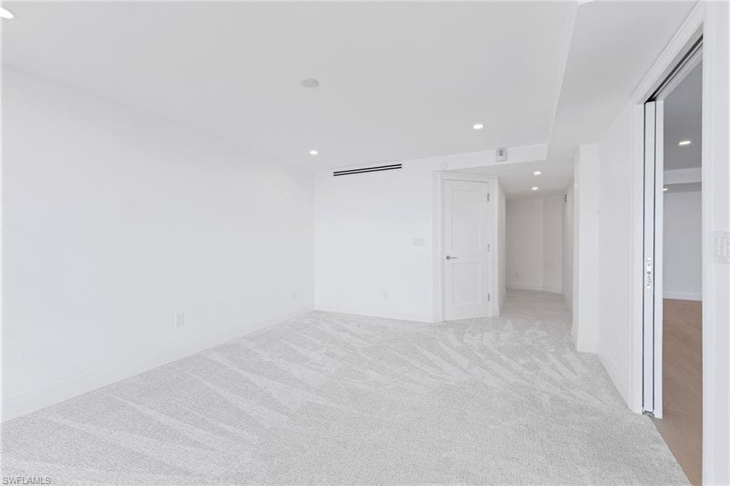 2388 Gulf Shore BLVD N 204-17