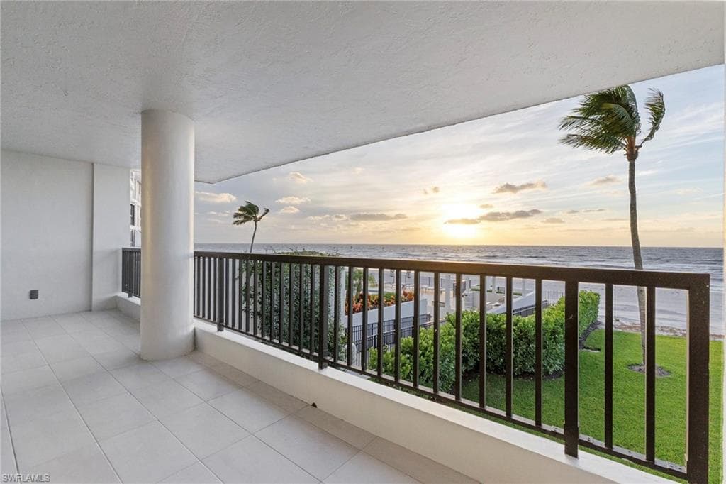 2388 Gulf Shore BLVD N 204-3