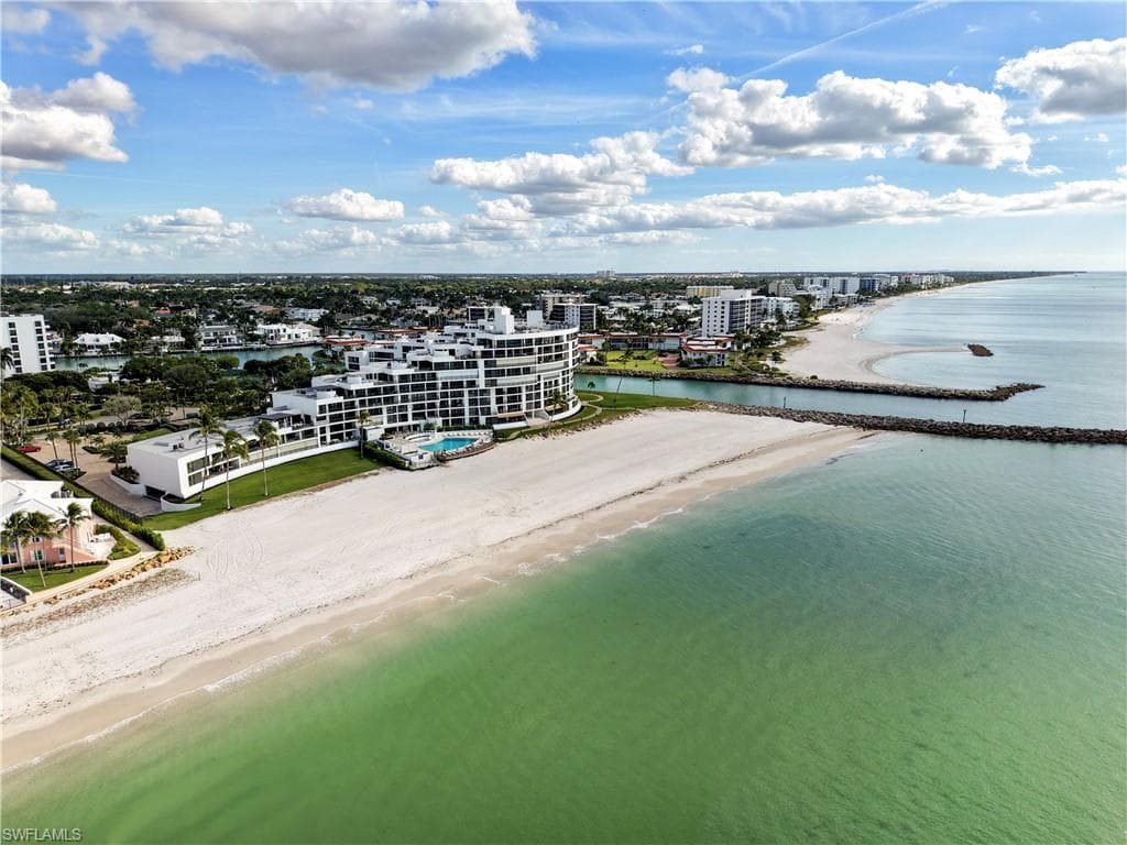 2388 Gulf Shore BLVD N 204-32