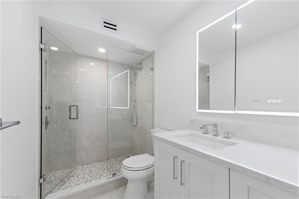 2388 Gulf Shore BLVD N 204-28