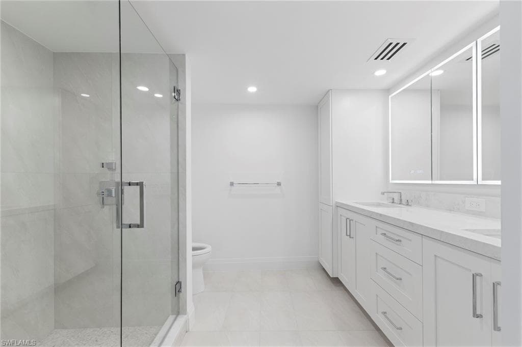 2388 Gulf Shore BLVD N 204-20