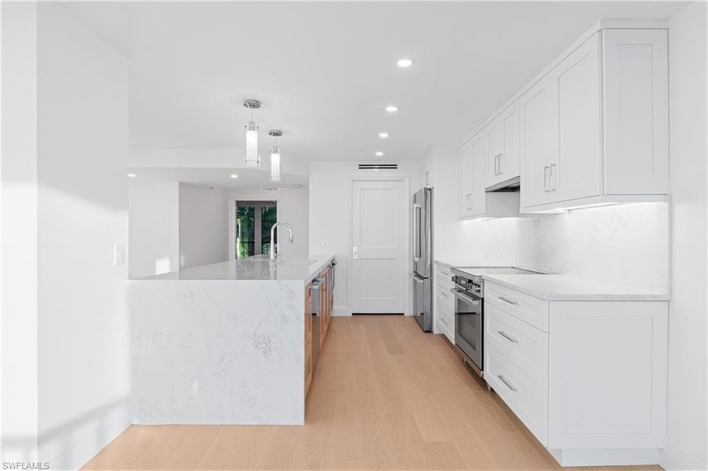 2388 Gulf Shore BLVD N 204-14