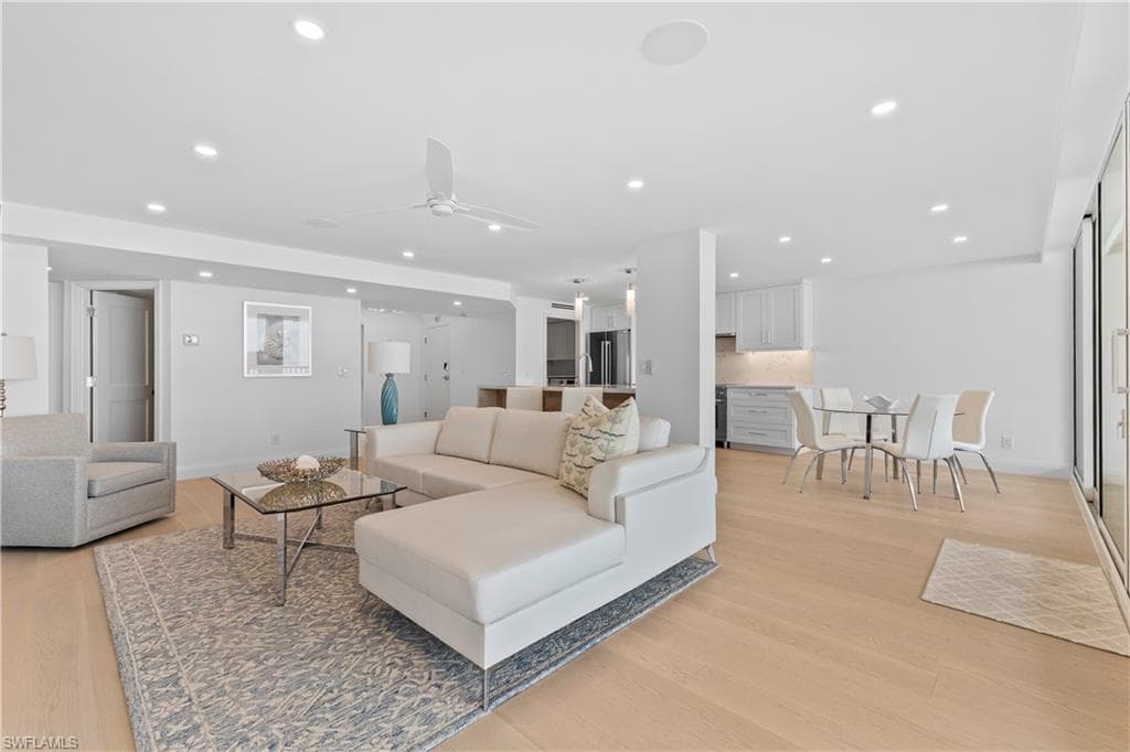 2388 Gulf Shore BLVD N 204-11