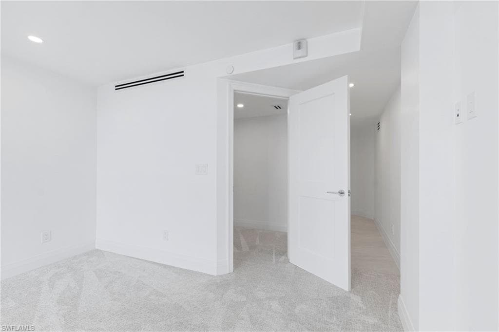 2388 Gulf Shore BLVD N 204-19