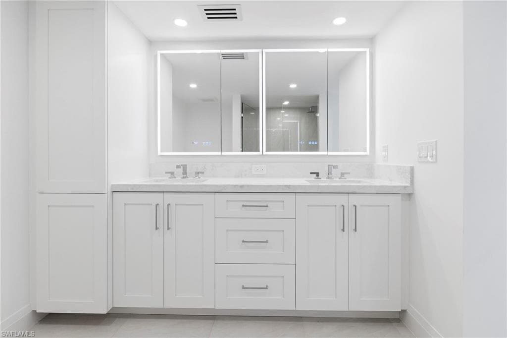 2388 Gulf Shore BLVD N 204-21