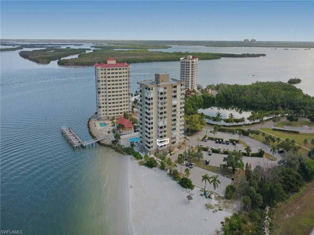 8701 Estero BLVD 201-24