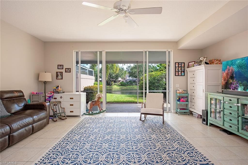 5697 Cove CIR 42-2