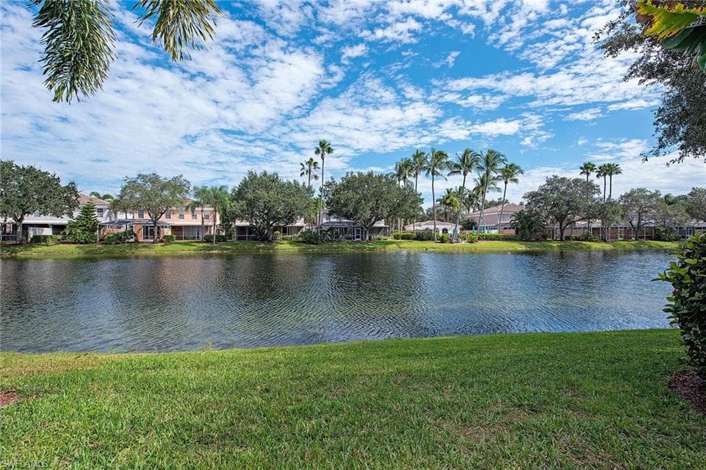 5697 Cove CIR 42-4
